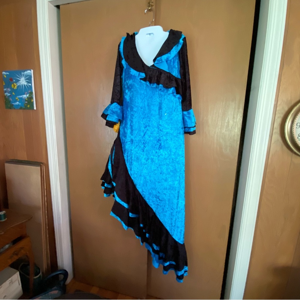 Jac flamenco dancer costume in azure crushed velvet w/ black ruffles and lace.